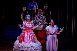 Lourdes Paredez (Rosita, leyenda urbana) Silvia Movia (Chiquitunga)
