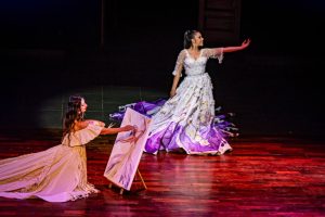 Daisy Espinola Pintando a la Musa Rocío Alfonso
